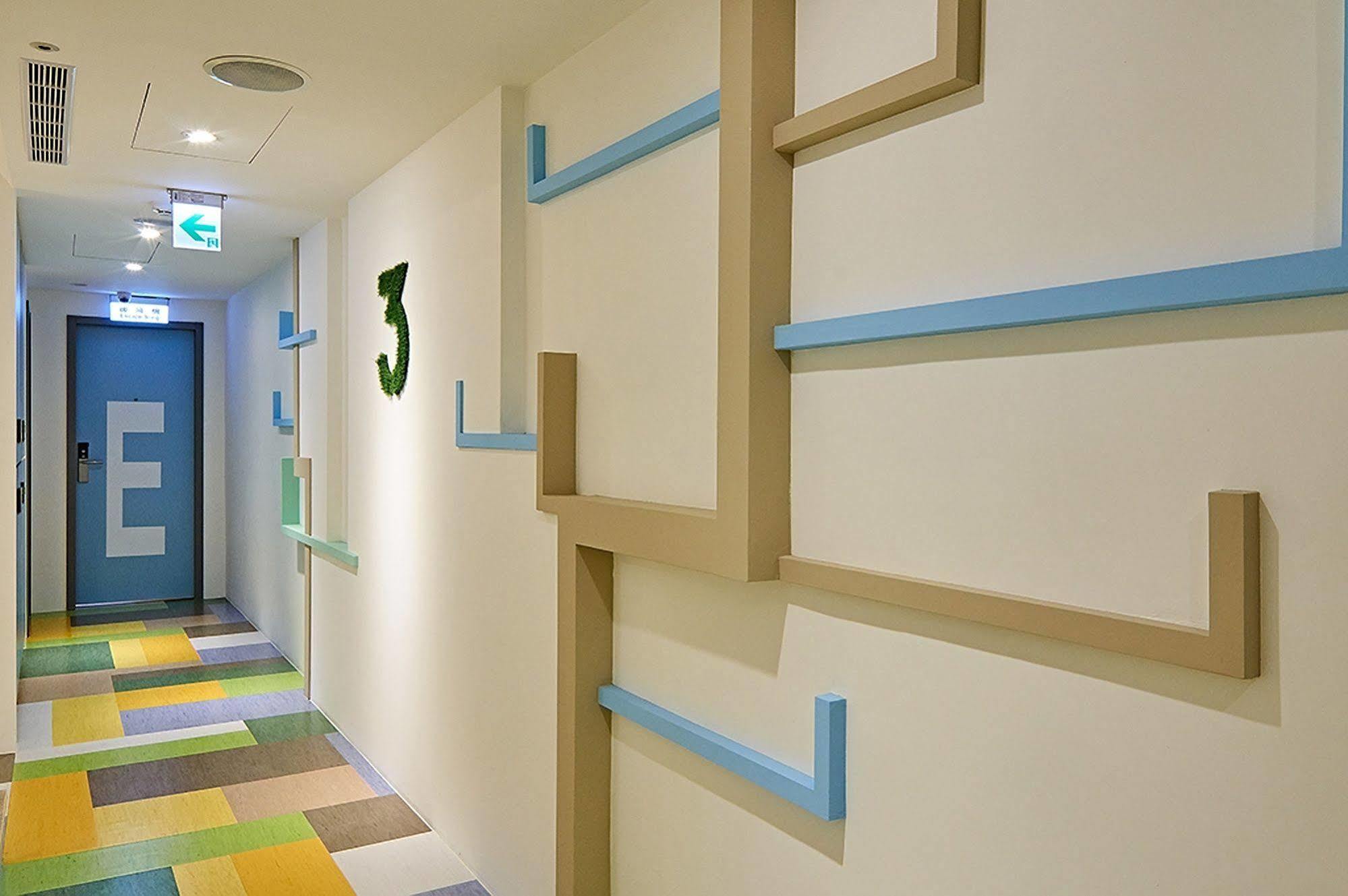 East Hostel Csiaohszi Kültér fotó